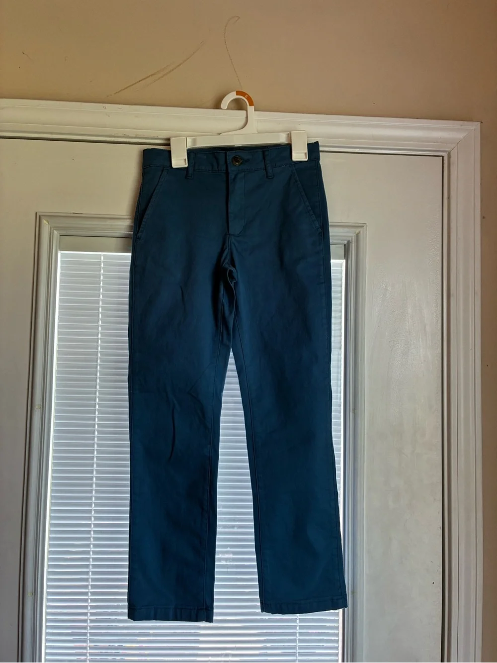 Boys NWT THE CHILDREN’S PLACE Chino Pants 8